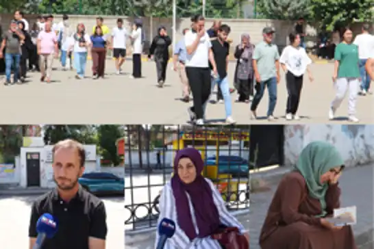 AYT heyecanı dışarı taştı: Veliler çocuklarından daha heyecanlı