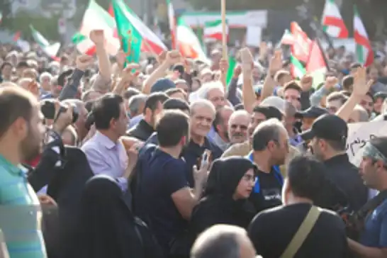 Pezeşkiyan'ın katılımıyla ABD ve işgalin saldırıları Tahran'da protesto edildi