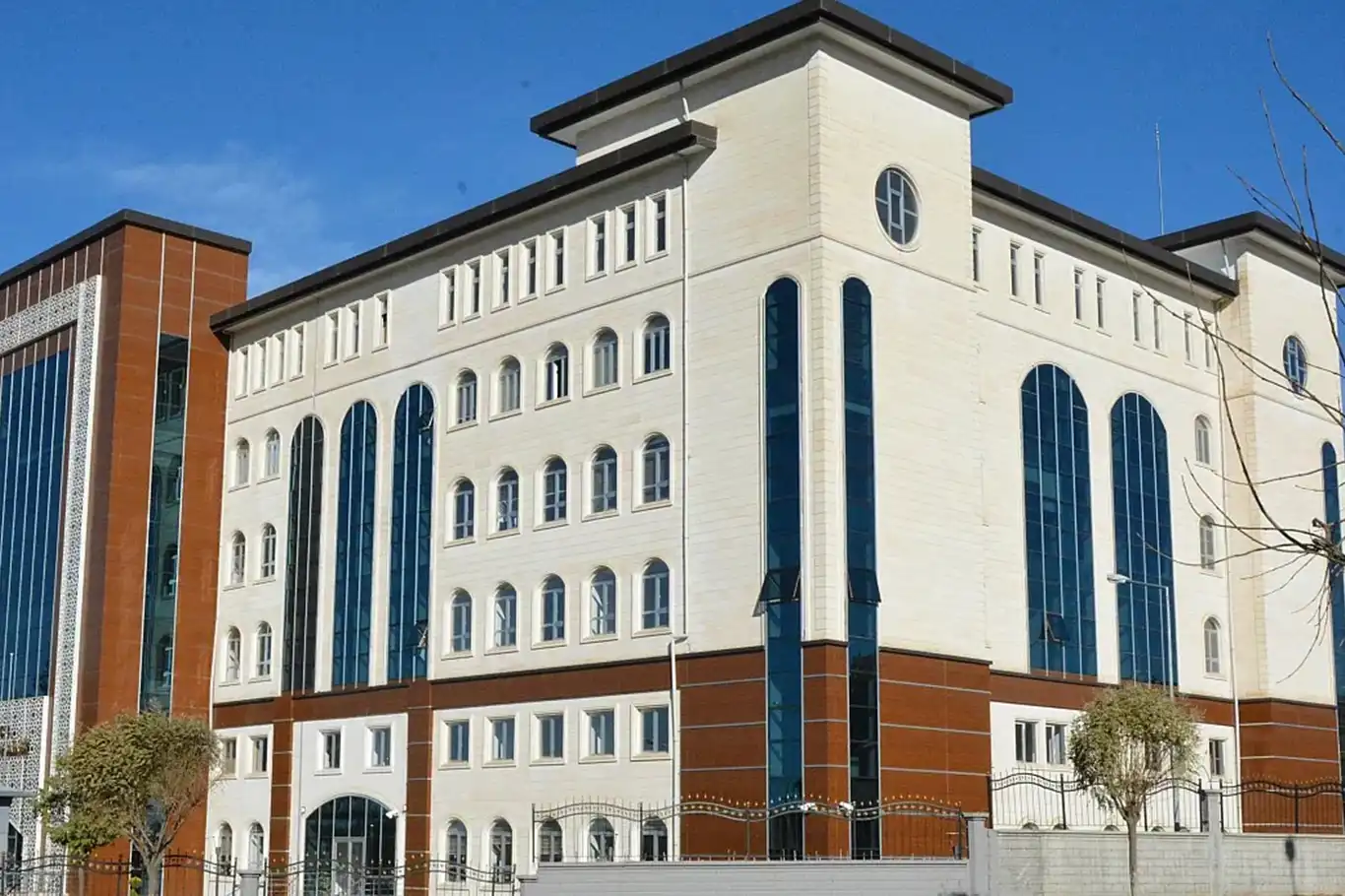Siirt Valiliği'nden kuvvetli rüzgâr uyarısı Siirt Valiliği'nden kuvvetli rüzgâr uyarısı