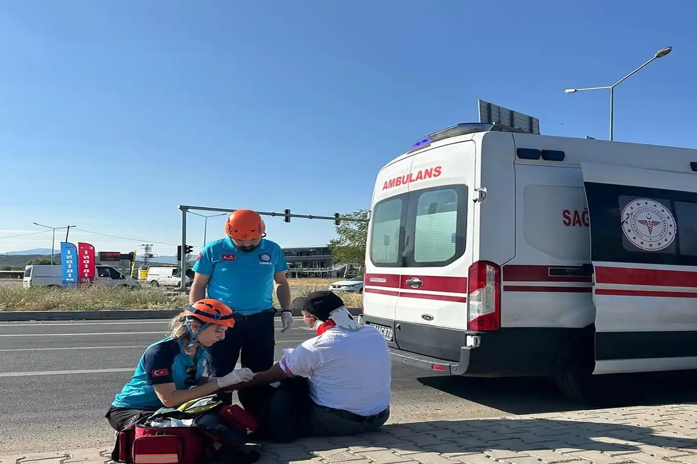Bingöl'de kaza: 2 kişi yaralandı Bingöl'de kaza: 2 kişi yaralandı