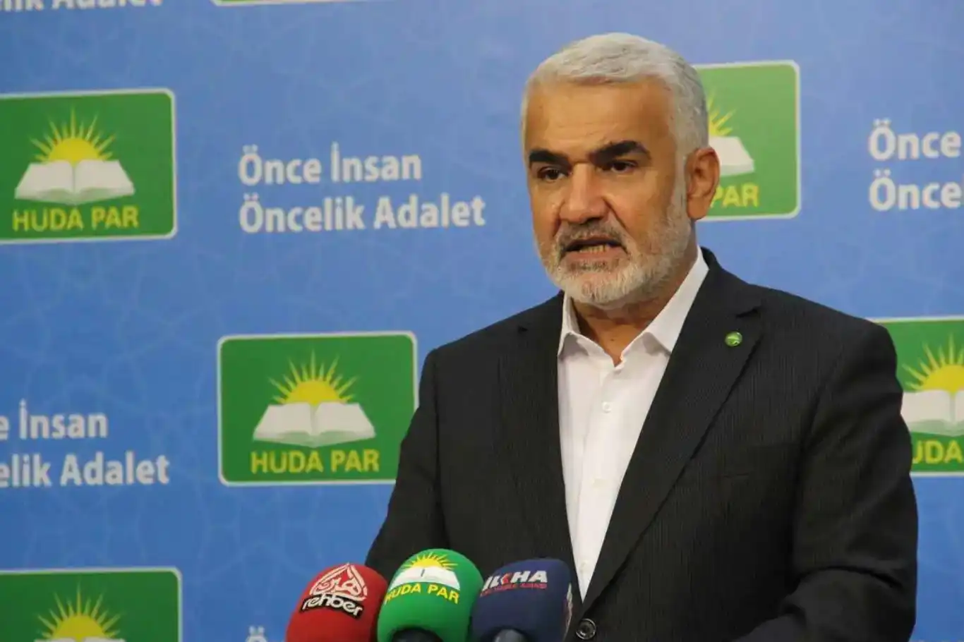 رئيس حزب الهدى في تركيا محذراً: "قد يكون الغد متأخرًا جدًا" رئيس حزب الهدى في تركيا محذراً: "قد يكون الغد متأخرًا جدًا"
