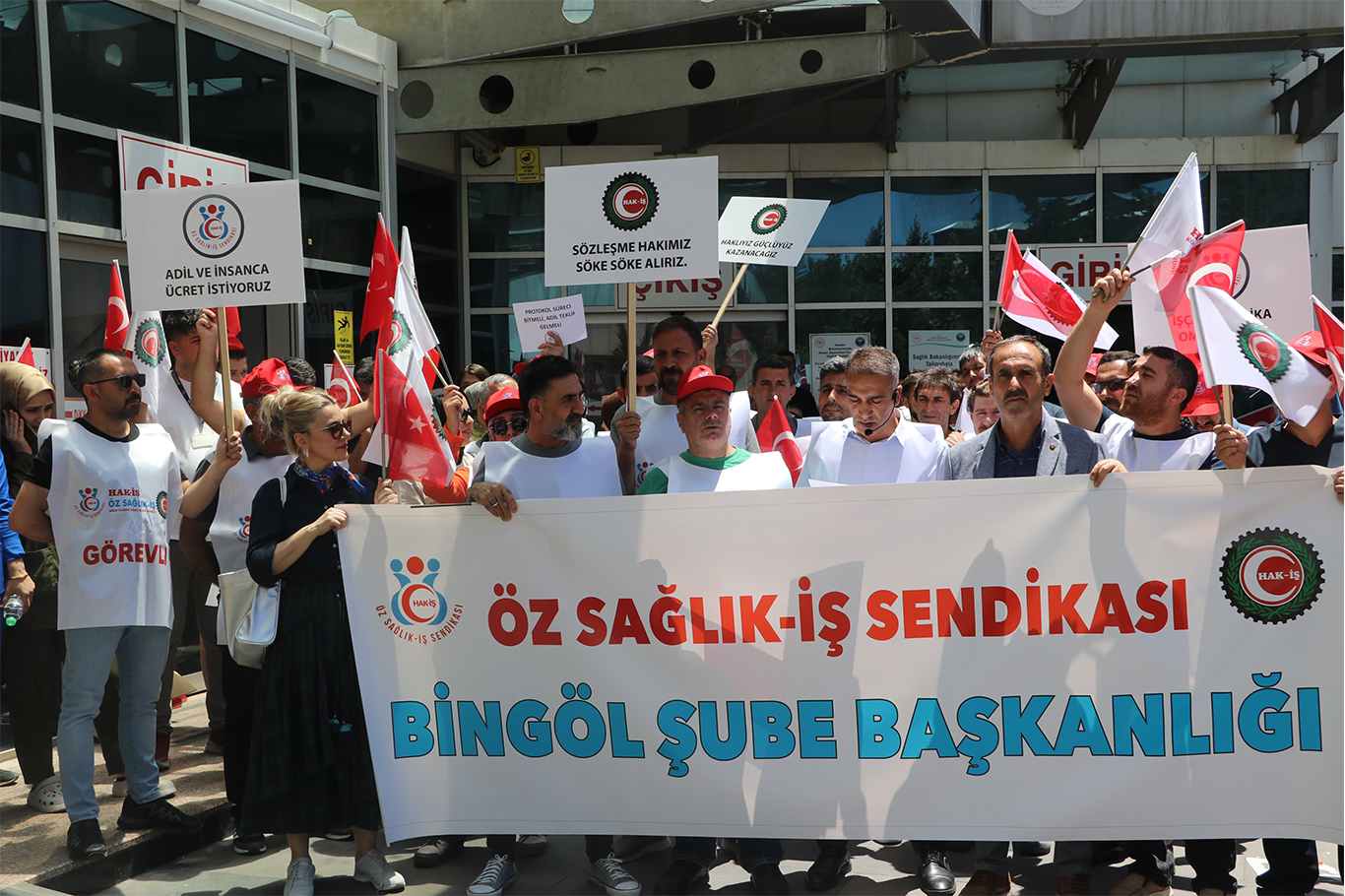 Bingöl’den toplu sözleşme çağrısı Bingöl’den toplu sözleşme çağrısı