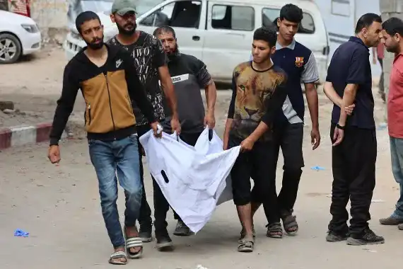 80 شهيداً في غزة منذ فجر اليوم.. وارتفاع عدد ضحايا قصف طوابير المساعدات إلى 516 شهيداً 80 شهيداً في غزة منذ فجر اليوم.. وارتفاع عدد ضحايا قصف طوابير المساعدات إلى 516 شهيداً
