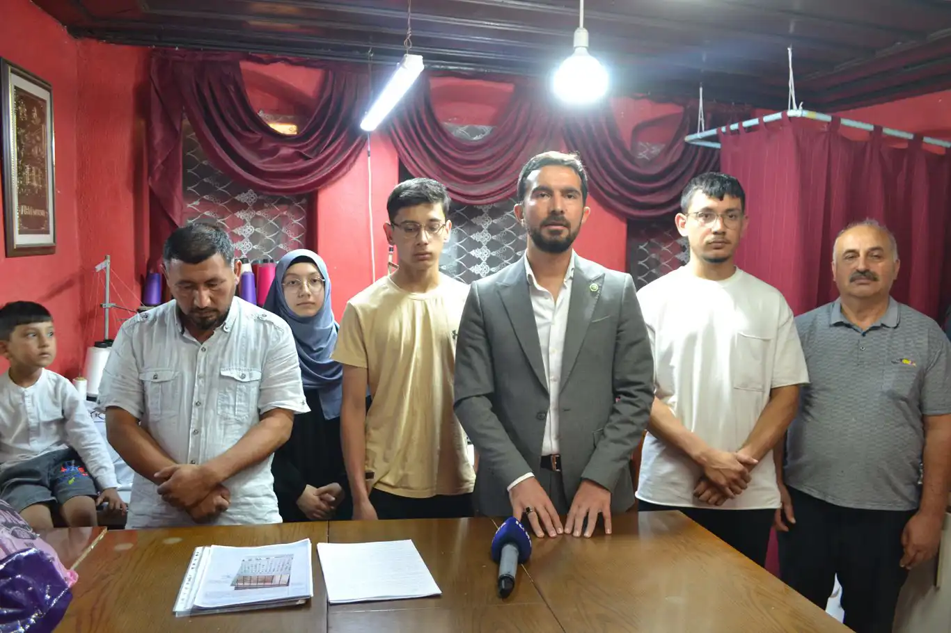 HÜDA PAR'dan Özbek vatandaşın sınır dışı kararına tepki HÜDA PAR'dan Özbek vatandaşın sınır dışı kararına tepki