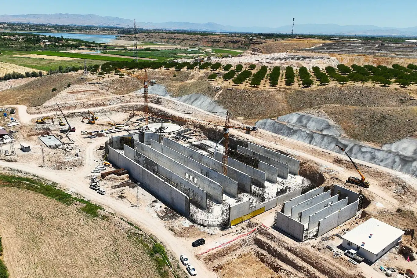 İkizce Bölgesindeki altyapı çalışmaları devam ediyor İkizce Bölgesindeki altyapı çalışmaları devam ediyor