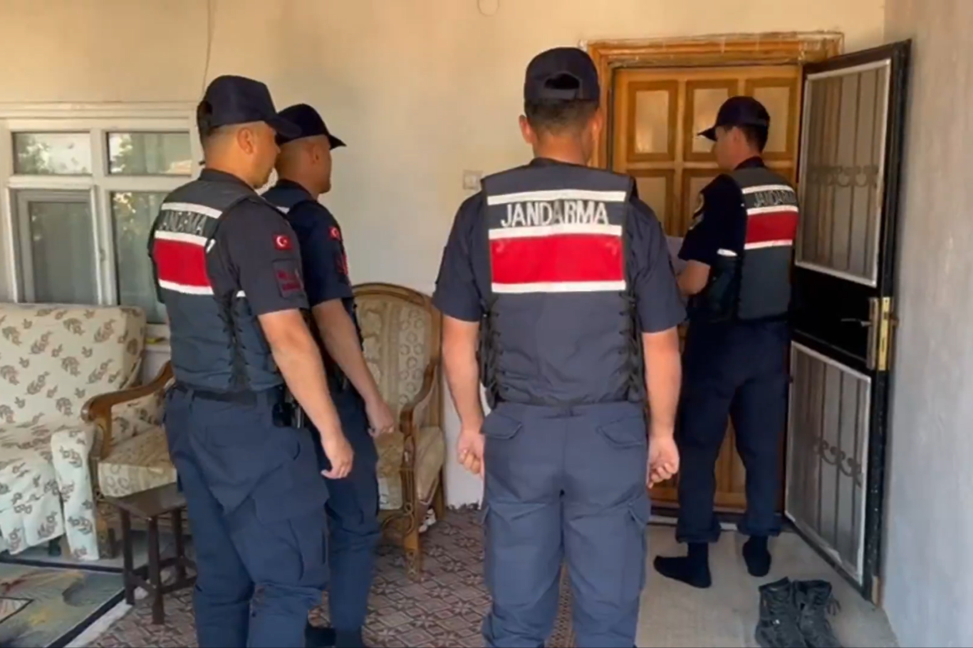 15 ilde bahis ve dolandırıcılık operasyonu: 98 gözaltı, 51 tutuklama
