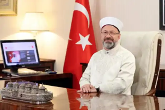 رئيس الشؤون الدينية التركي علي أرباش يوجه رسالة بمناسبة العام الهجري الجديد