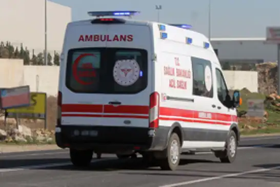 Şanlıurfa'da traktör kazası: Sürücü yaralandı, araç ikiye bölündü