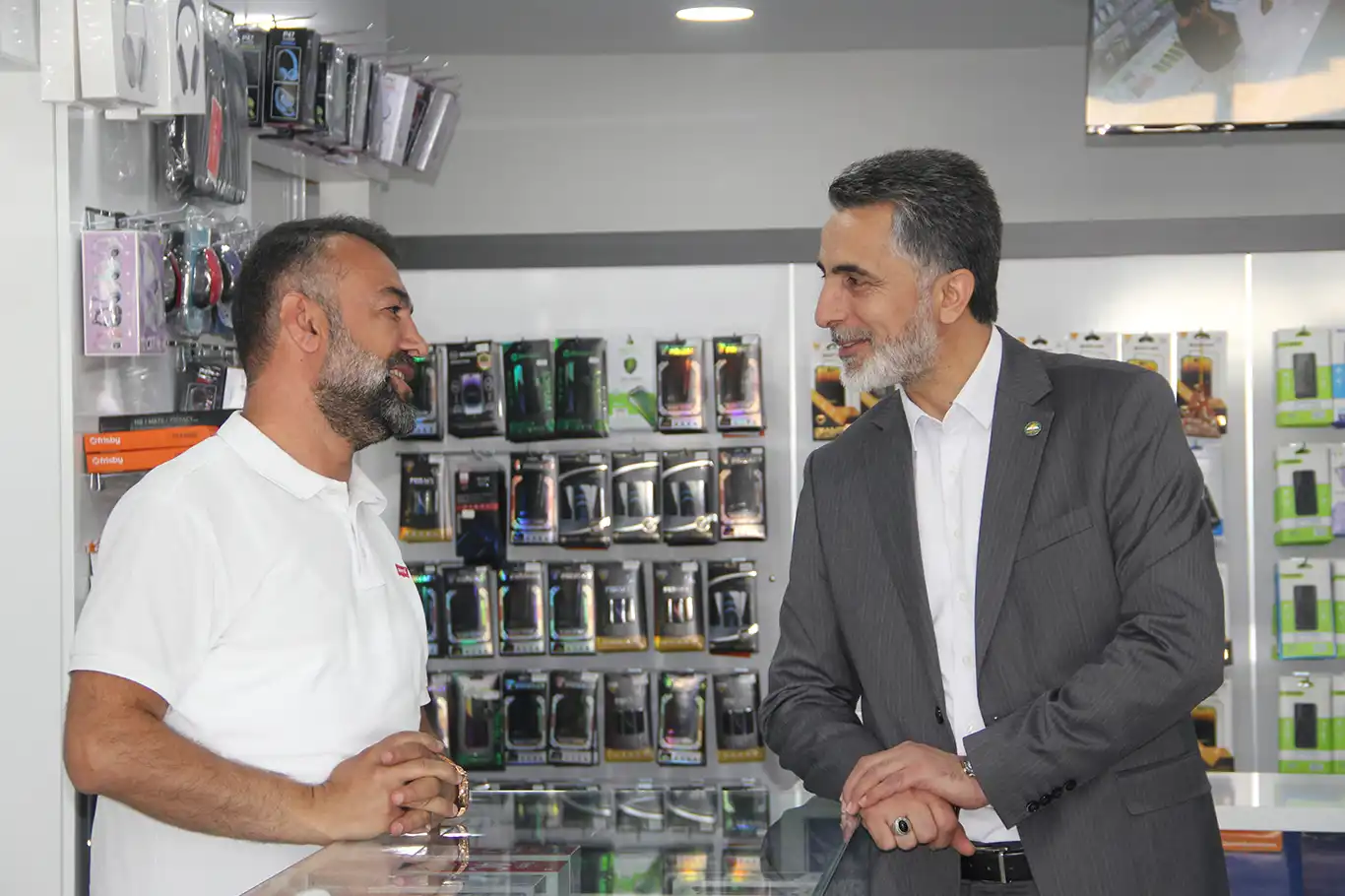 HÜDA PAR'dan Bingöl'de esnaf ziyareti HÜDA PAR'dan Bingöl'de esnaf ziyareti