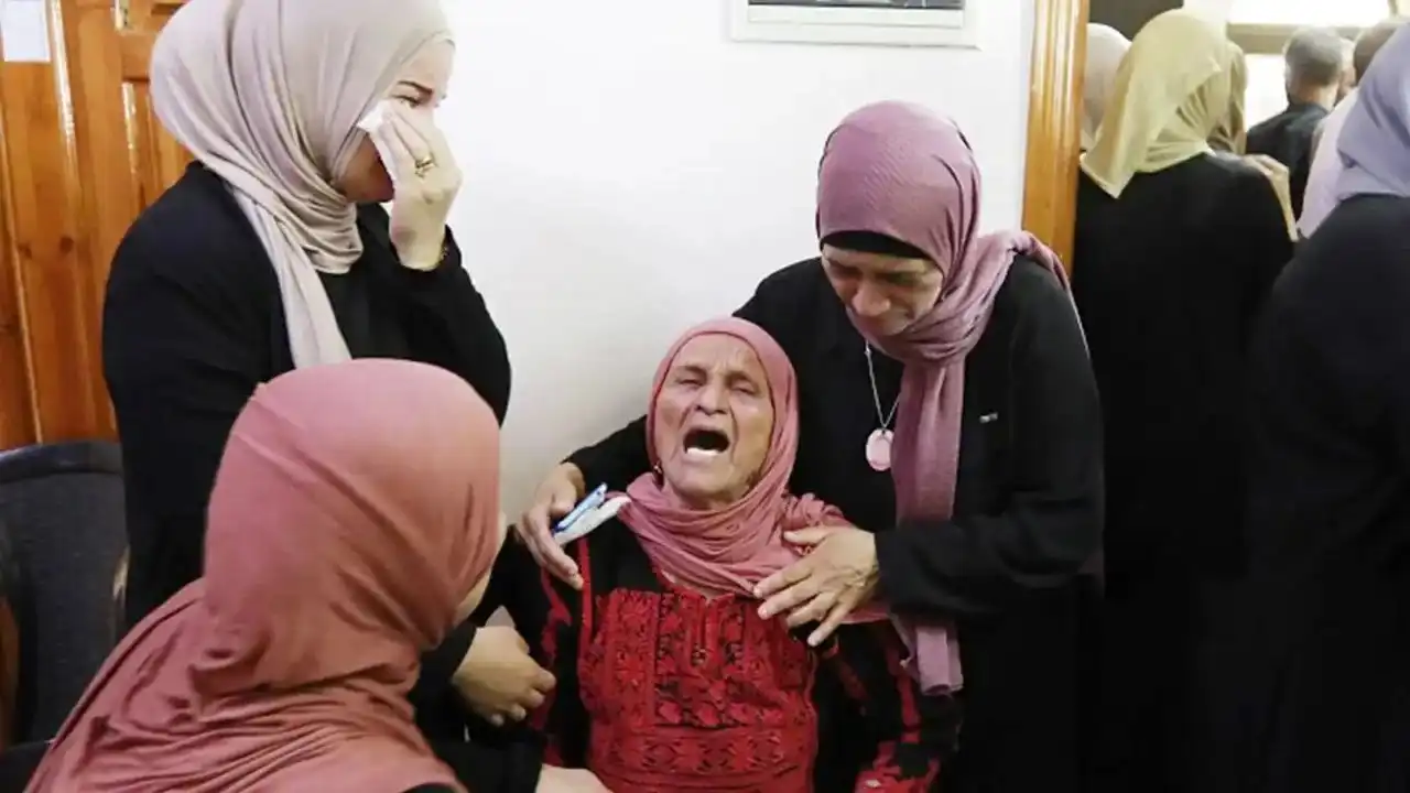 في هجوم إرهابي من المستوطنين على كفر مالك: استشهاد 3 فلسطينيين وإحراق منازل لإجبار السكان على الرحيل في هجوم إرهابي من المستوطنين على كفر مالك: استشهاد 3 فلسطينيين وإحراق منازل لإجبار السكان على الرحيل