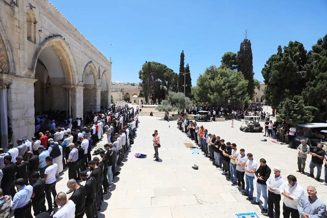 45,000 worshippers attend Friday prayers at Al-Aqsa following 12-day closure 45,000 worshippers attend Friday prayers at Al-Aqsa following 12-day closure
