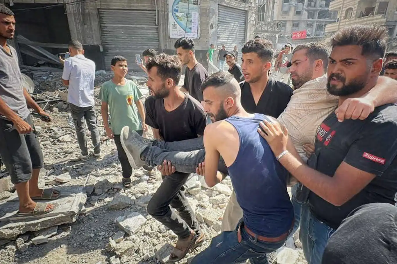 Gazze Hükümeti: Yardım kuyruğundaki aç sivillerin kasten vurulması toplu infaz suçudur Gazze Hükümeti: Yardım kuyruğundaki aç sivillerin kasten vurulması toplu infaz suçudur