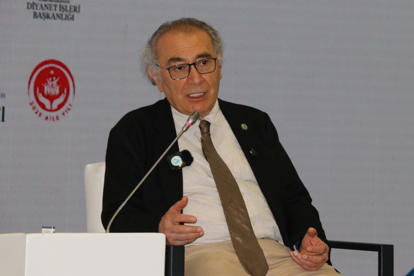 Prof. Dr. Nevzat Tarhan