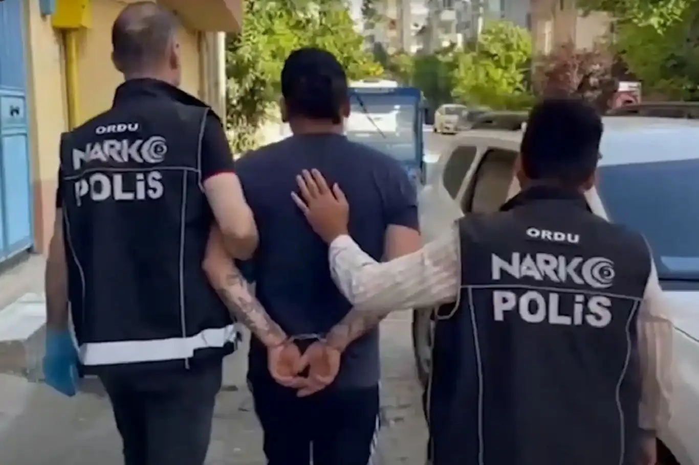 Ordu'da uyuşturucu operasyonu: 18 şahıs tutuklandı Ordu'da uyuşturucu operasyonu: 18 şahıs tutuklandı