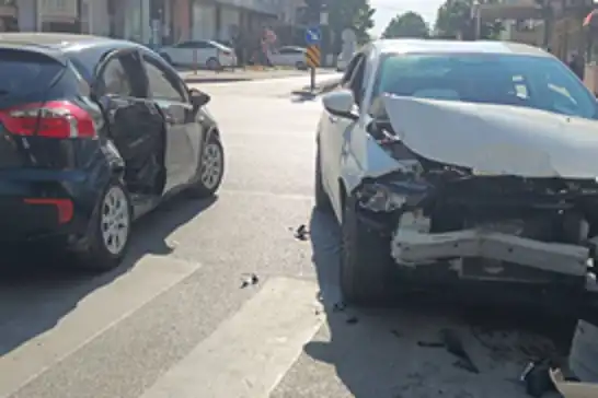 Bursa'da maddi hasarlı trafik kazası