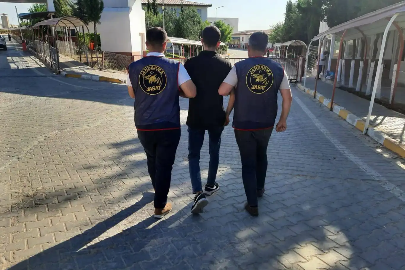 13 yıl kesinleşmiş hapis cezası bulunan şahıs yakalandı 13 yıl kesinleşmiş hapis cezası bulunan şahıs yakalandı