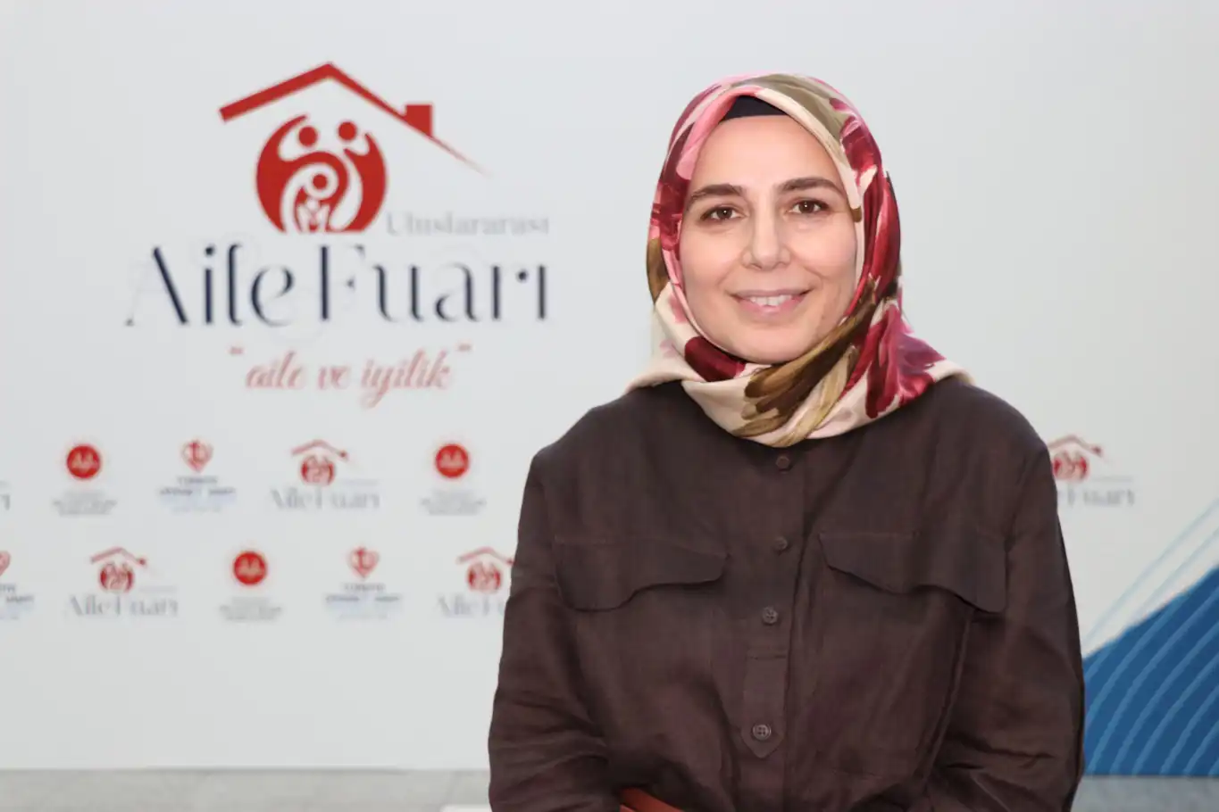 Kıdemli Uzman Özdemir: Aile güçlenirse toplum da güçlenir Kıdemli Uzman Özdemir: Aile güçlenirse toplum da güçlenir