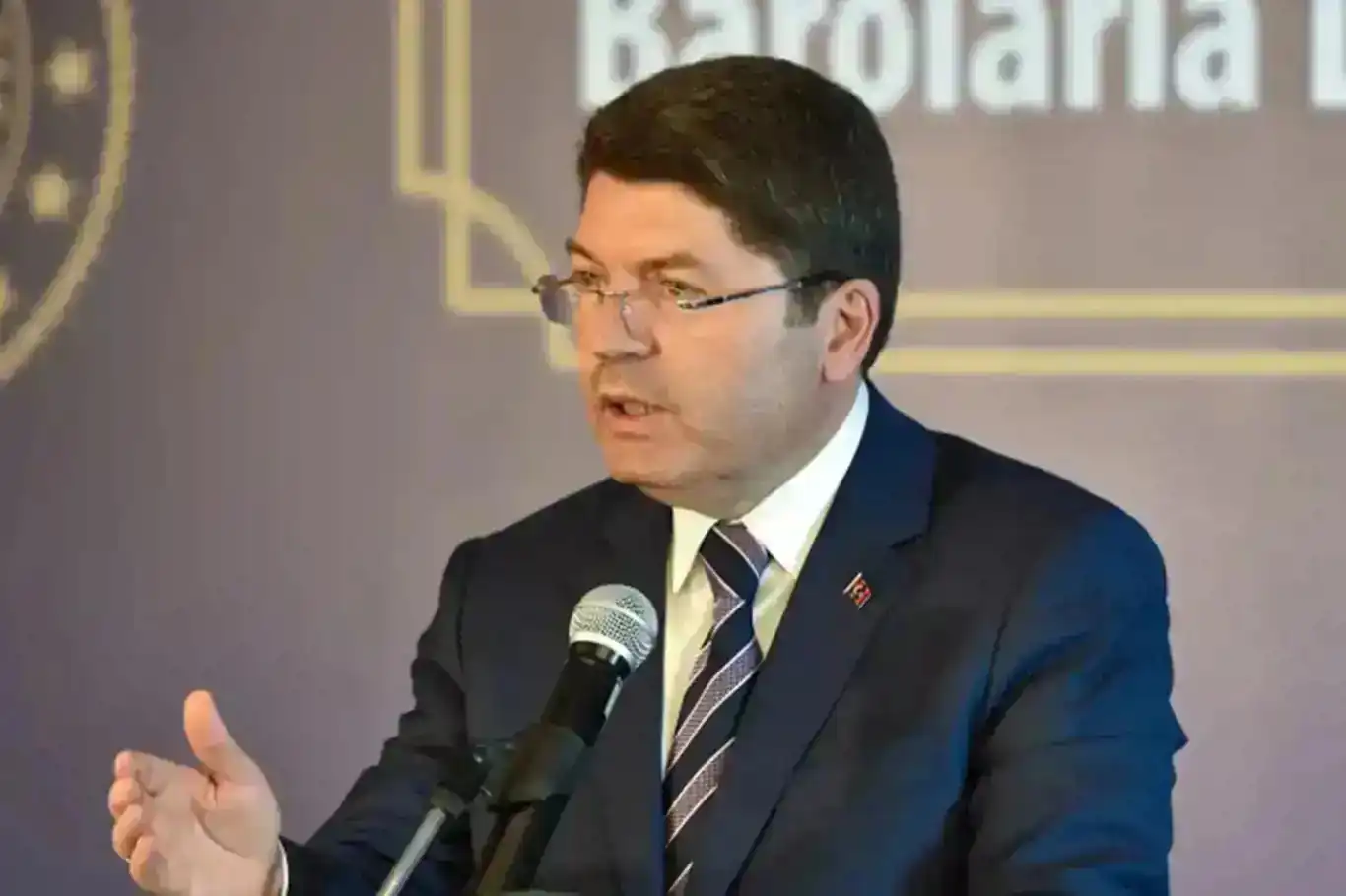 Bakan Tunç'tan Erzurum'daki maden kazasına ilişkin açıklama Bakan Tunç'tan Erzurum'daki maden kazasına ilişkin açıklama