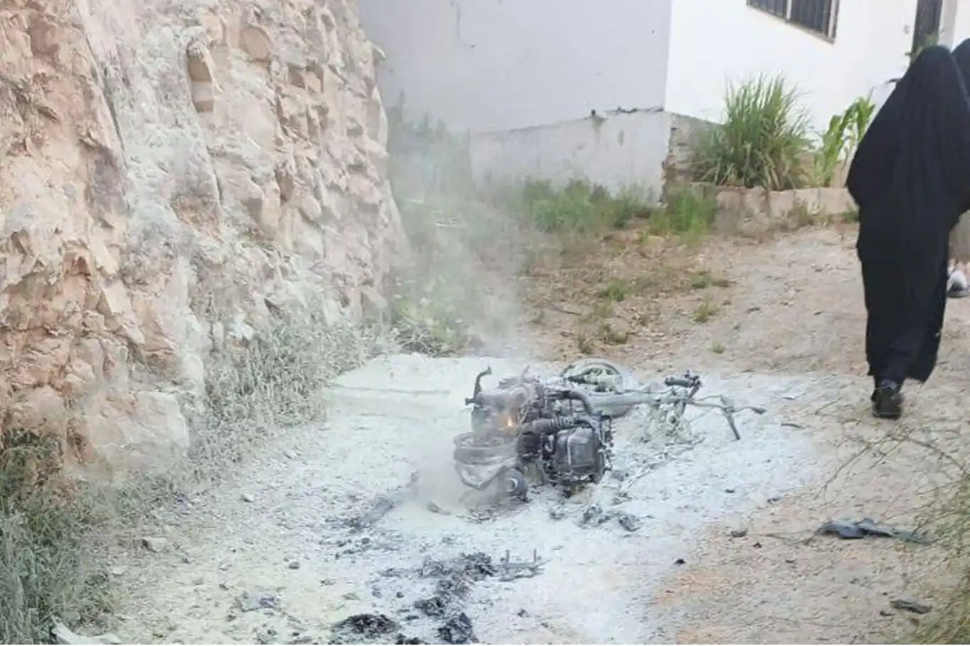 Lübnan'da işgalden hava saldırısı: Biri kadın 2 şehit 2 yaralı