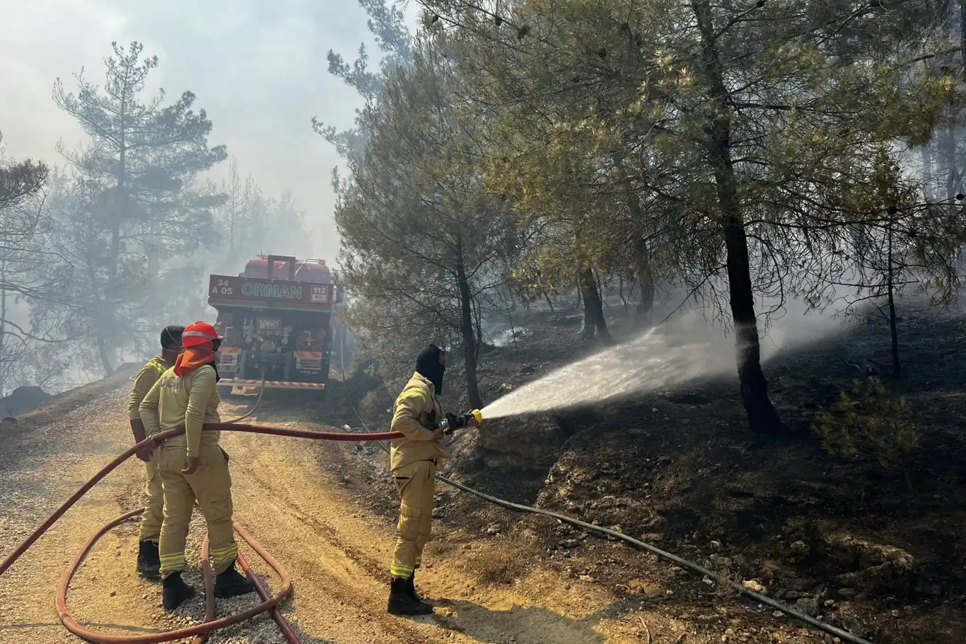 Bakan Yumaklı'dan devam eden orman yangınlarına ilişkin açıklama Bakan Yumaklı'dan devam eden orman yangınlarına ilişkin açıklama