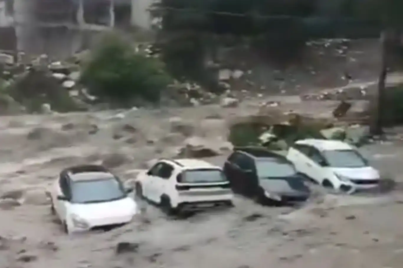 Hindistan'da muson yağmurları: 34 ölü Hindistan'da muson yağmurları: 34 ölü
