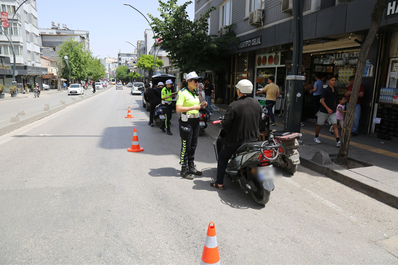 Gaziantep'te 66 bin 754 araca kural ihlalinden ceza kesildi Gaziantep'te 66 bin 754 araca kural ihlalinden ceza kesildi