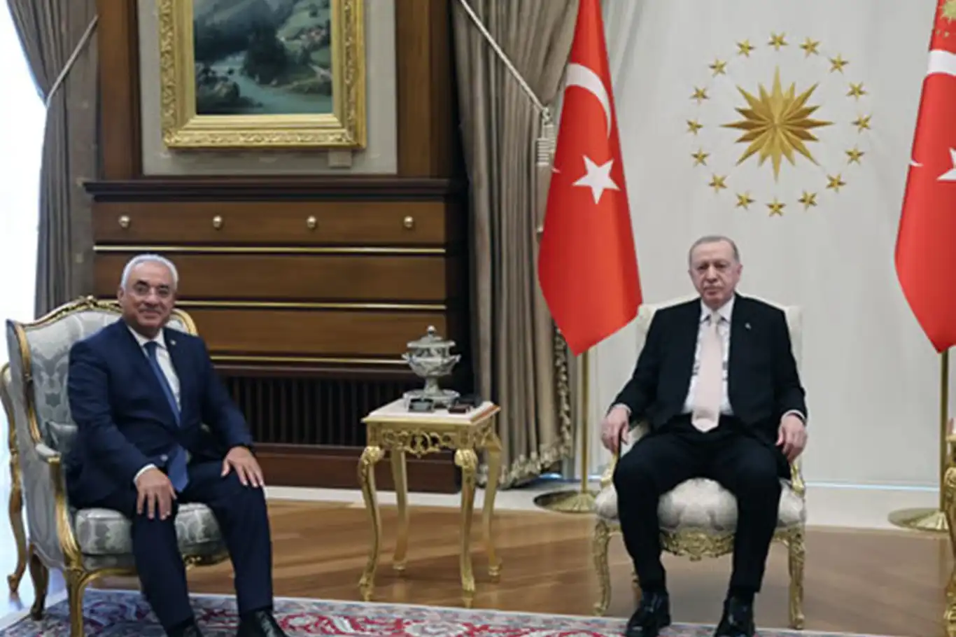 Cumhurbaşkanı Erdoğan, DSP Genel Başkanı Aksakal'ı kabul etti Cumhurbaşkanı Erdoğan, DSP Genel Başkanı Aksakal'ı kabul etti
