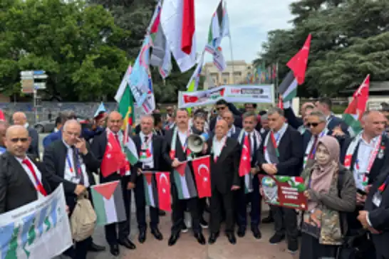 Türkiye öncülüğündeki uluslararası sendikalar BM önünde işgal soykırımını kınadı