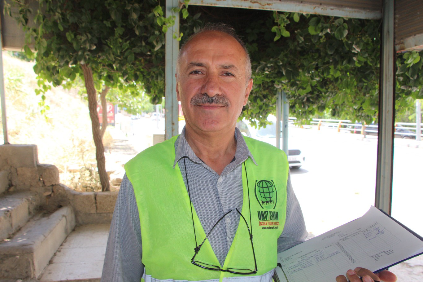 Mardin Umut Kervanı’ndan bayram öncesi yüzlerce aileye şeker yardımı Mardin Umut Kervanı’ndan bayram öncesi yüzlerce aileye şeker yardımı