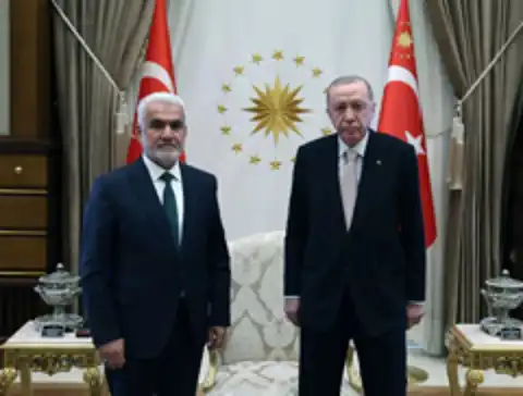 الرئيس أردوغان يستقبل رئيس حزب الهدى زكريا يابيجي أوغلو
