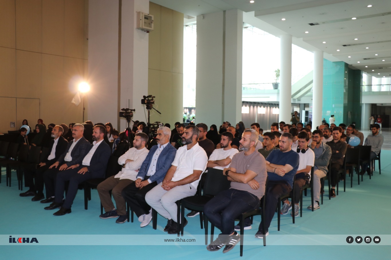 Îlahiyatnas-Nivîskar Ozkan Yaman: Divê em bala xwe bidin "7 T"yan ku malbatê li ser piyan digirin Îlahiyatnas-Nivîskar Ozkan Yaman: Divê em bala xwe bidin "7 T"yan ku malbatê li ser piyan digirin