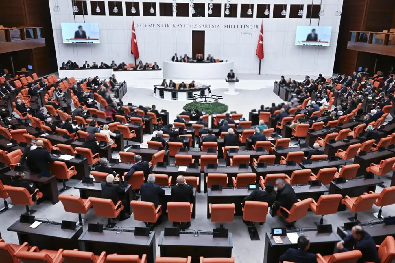 10. Yargı Paketi Meclis'te kabul edildi: Yeni düzenlemeler neler getiriyor? 10. Yargı Paketi Meclis'te kabul edildi: Yeni düzenlemeler neler getiriyor?