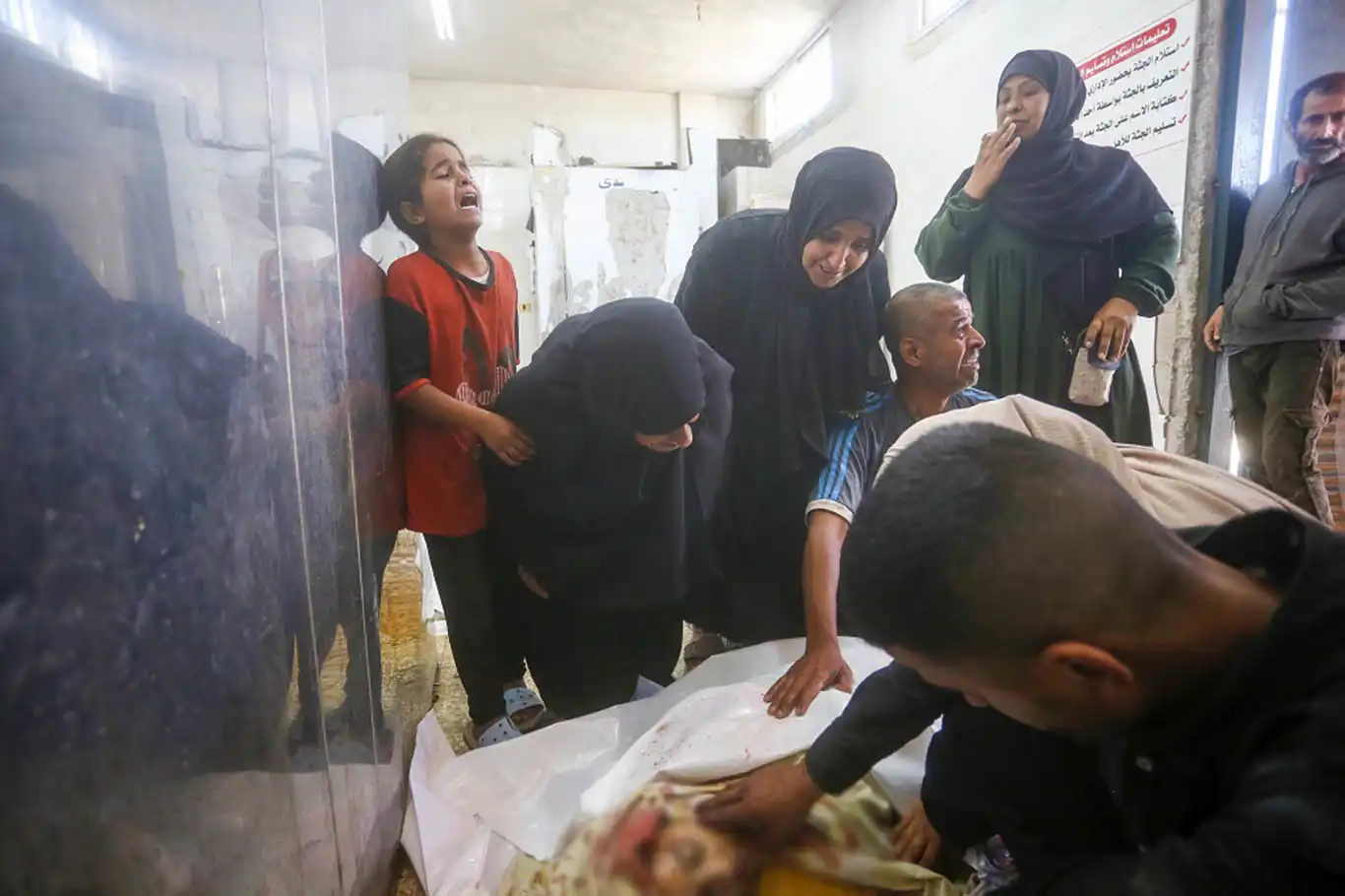 Gazze'de soykırım sürüyor: Yardım noktaları ve sığınmacı çadırları bombalandı Gazze'de soykırım sürüyor: Yardım noktaları ve sığınmacı çadırları bombalandı