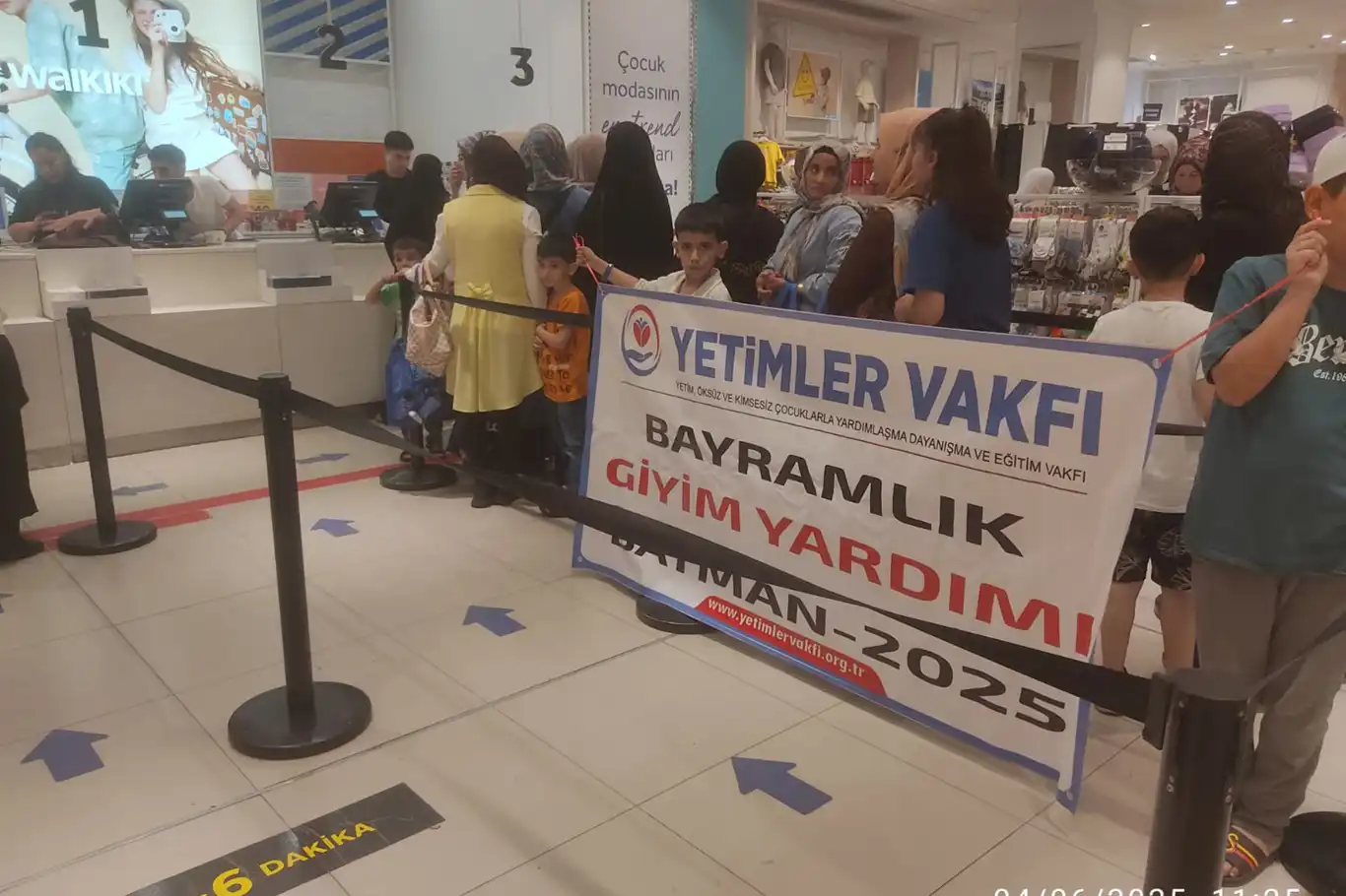 Yetimlerin bayram sevinci: Hayırseverden anlamlı destek Yetimlerin bayram sevinci: Hayırseverden anlamlı destek