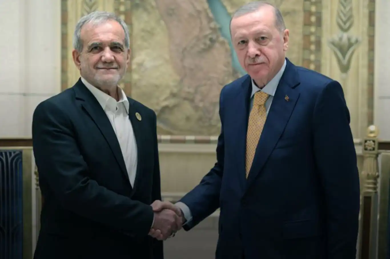 Erdoğan, Pezeshkian discuss Türkiye-Iran ties in Eid al-Adha call Erdoğan, Pezeshkian discuss Türkiye-Iran ties in Eid al-Adha call