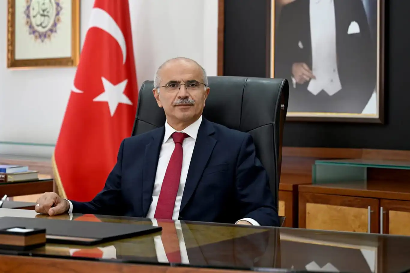 Sami Er: "Bayramlar, kalpten kalbe kurulan en güzel köprülerdir" Sami Er: "Bayramlar, kalpten kalbe kurulan en güzel köprülerdir"