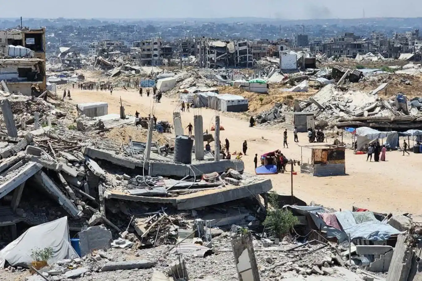 Gazze'de şehit sayısı 54 bin 677'ye, yaralı sayısı 125 bin 530'a yükseldi