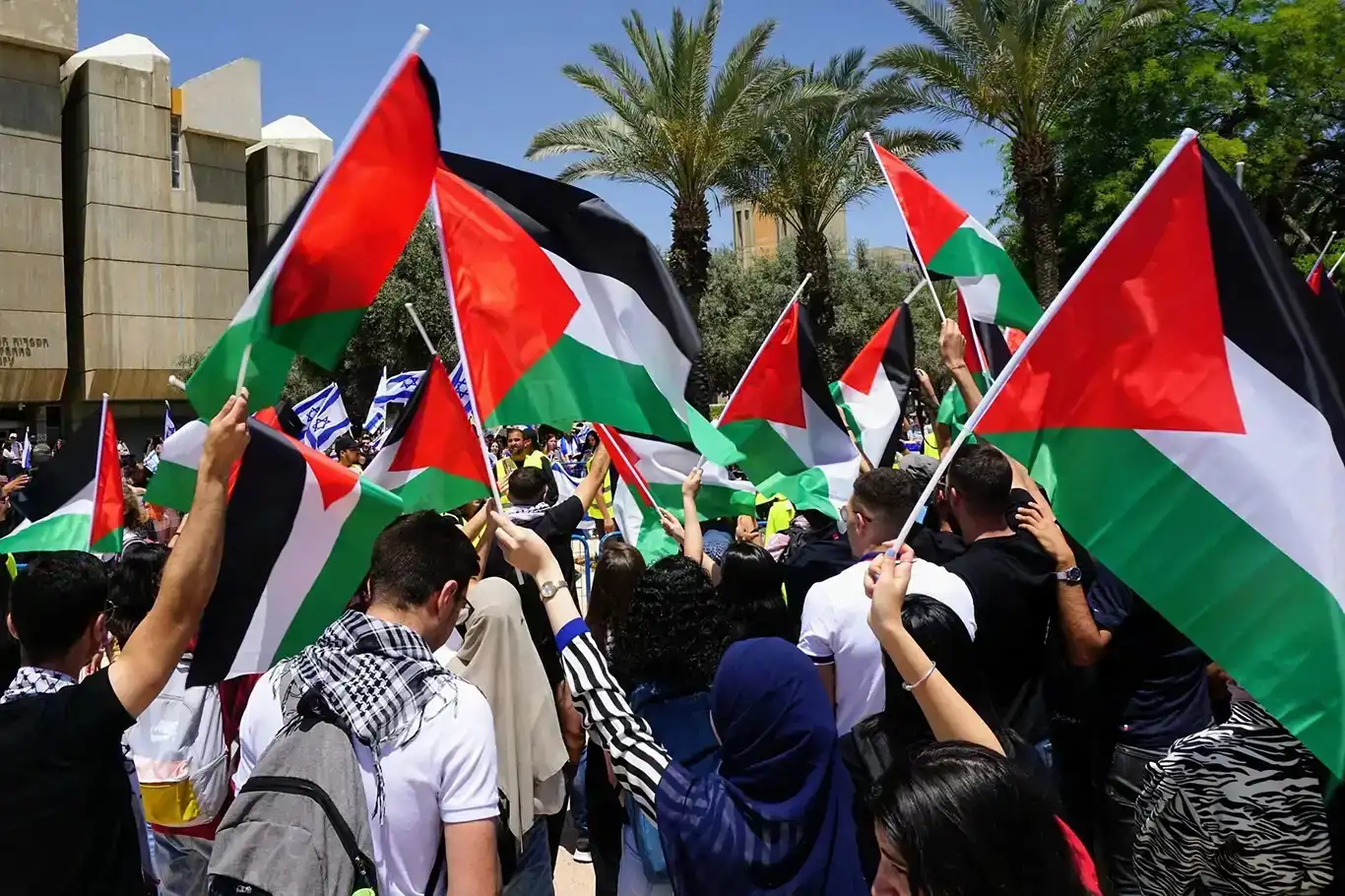 فرنسا: نحن عازمون على الاعتراف بدولة فلسطين فرنسا: نحن عازمون على الاعتراف بدولة فلسطين