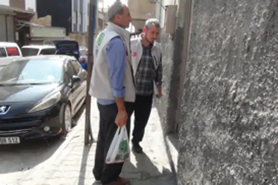 Gaziantep Umut Kervanı muhtaç ailelilere kurban eti ulaştırdı
