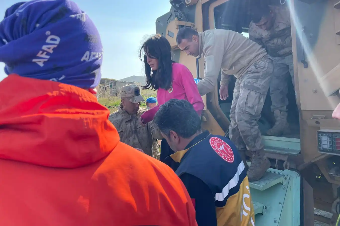Ağrı'da kaybolan kız çocuğu birkaç saat sonra bulundu Ağrı'da kaybolan kız çocuğu birkaç saat sonra bulundu