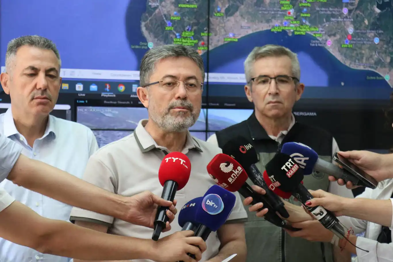 Türkiye battles raging wildfires across western and southern regions Türkiye battles raging wildfires across western and southern regions