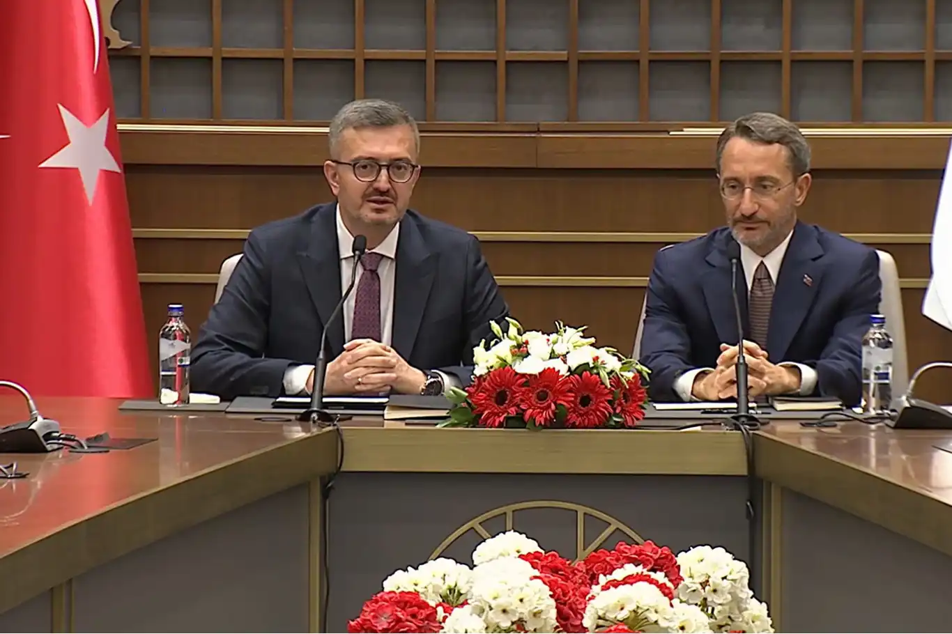 İletişim Başkanlığında devir teslim töreni düzenlendi İletişim Başkanlığında devir teslim töreni düzenlendi