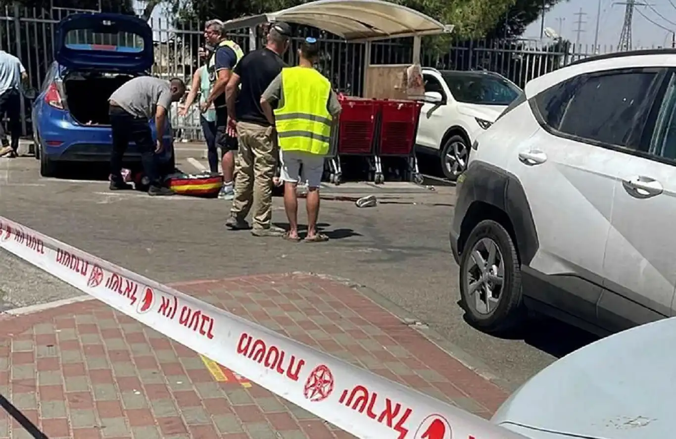 مقتل حارس أمن صهيوني وإصابات بعملية فدائية في مستوطنة غوش عتصيون