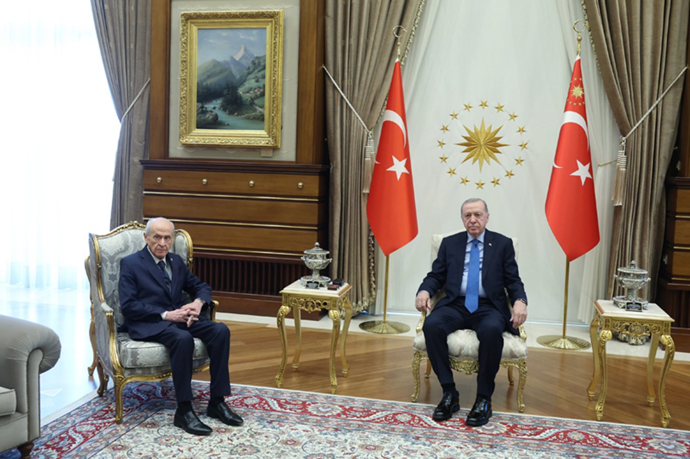 Cumhurbaşkanı Erdoğan, MHP Genel Başkanı Bahçeli’yi kabul etti Cumhurbaşkanı Erdoğan, MHP Genel Başkanı Bahçeli’yi kabul etti