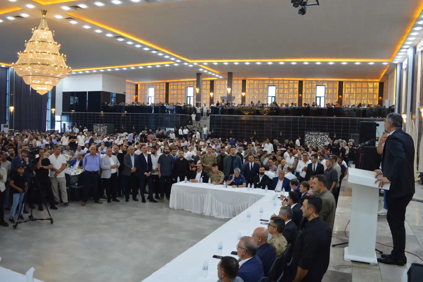 Mardin'de 8 yıllık husumet yapılan törenle sona erdi Mardin'de 8 yıllık husumet yapılan törenle sona erdi