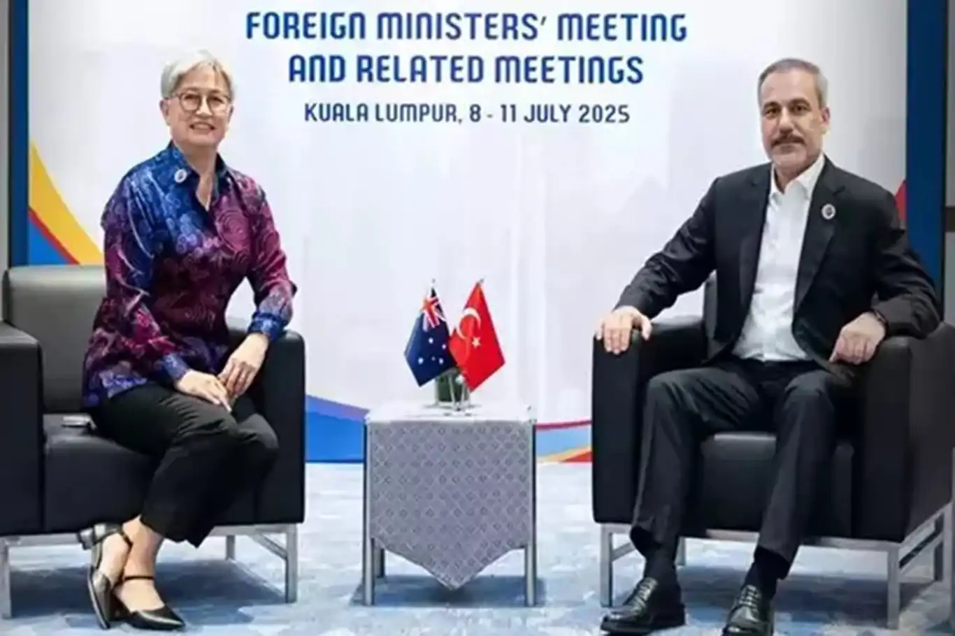 Dışişleri Bakanı Fidan, Avustralyalı mevkidaşı ile görüştü Dışişleri Bakanı Fidan, Avustralyalı mevkidaşı ile görüştü