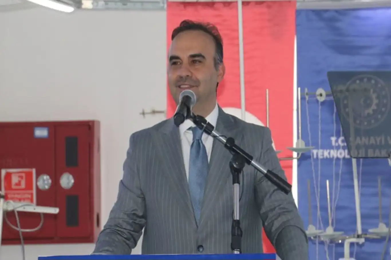 Bakan Kacır: Türkiye'nin 81 şehrini kalkınma yolculuğuna dahil ettik Bakan Kacır: Türkiye'nin 81 şehrini kalkınma yolculuğuna dahil ettik