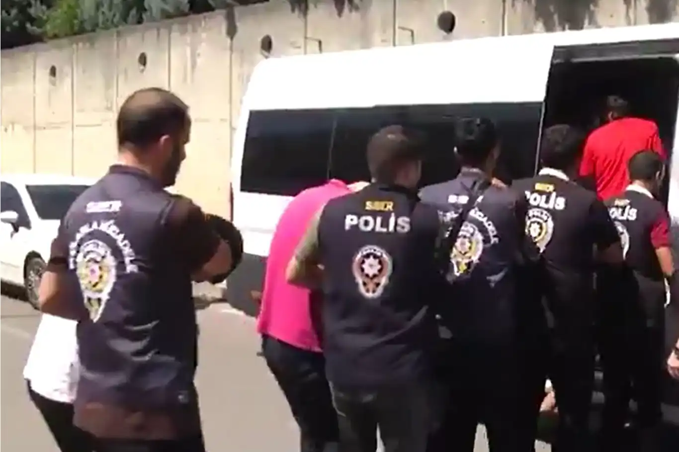 21 il merkezli "Siber" operasyonu: 99 tutuklama 21 il merkezli "Siber" operasyonu: 99 tutuklama