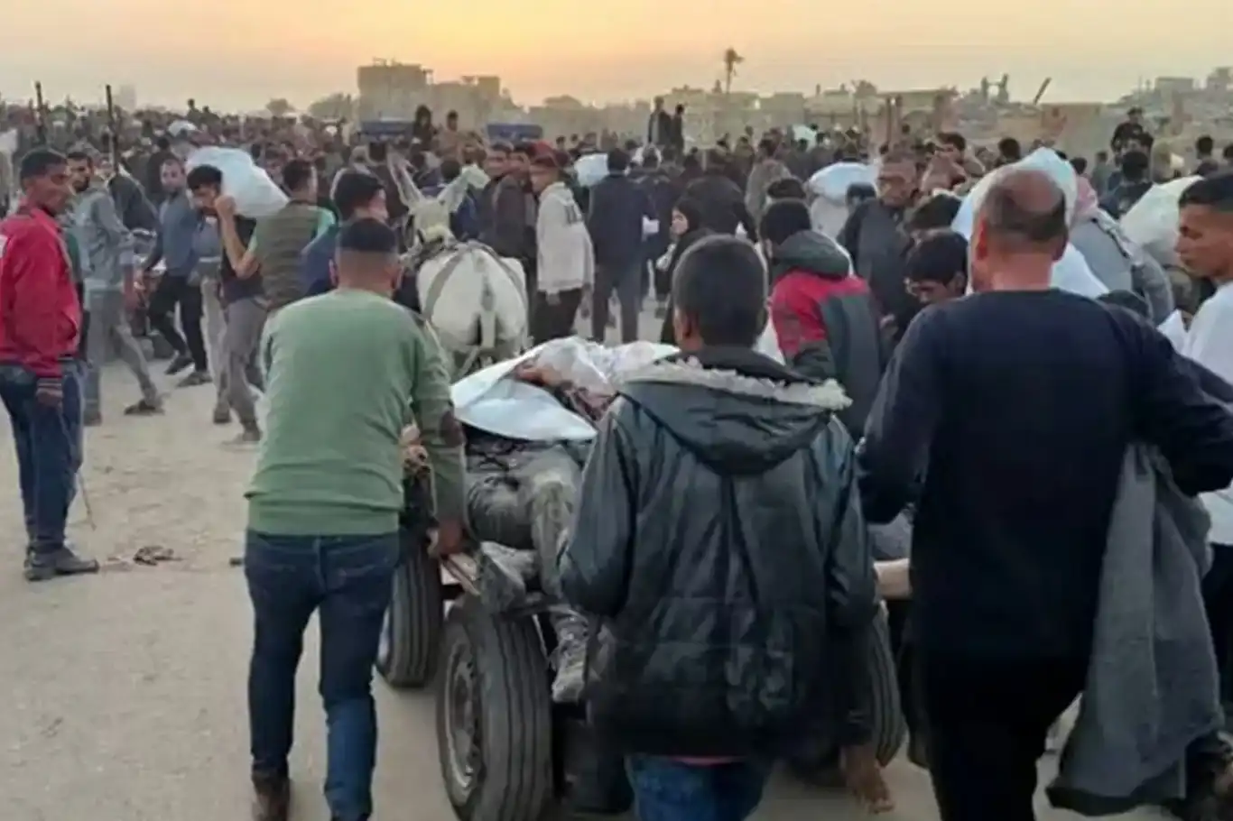 في يومه الـ 646.. أبرز أحداث العدوان الصهيوني على قطاع غزة في يومه الـ 646.. أبرز أحداث العدوان الصهيوني على قطاع غزة