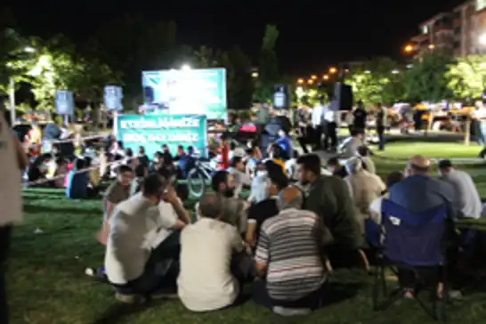 Gaziantep Hür Gençlik "Parklarda Umudu yeşertiyoruz" temasıyla etkinlik düzenledi
